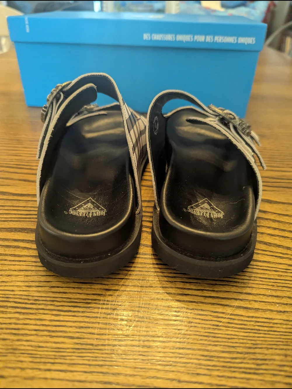 GUC John Fluevog Womens 8 Chillville Double Buckle Sandal Bunk Bed Plaid Heart